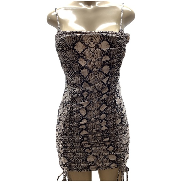 See You Monday Size Large Animal Print Mini Dress W/Adjustable Straps. Preloved - Picture 3 of 7